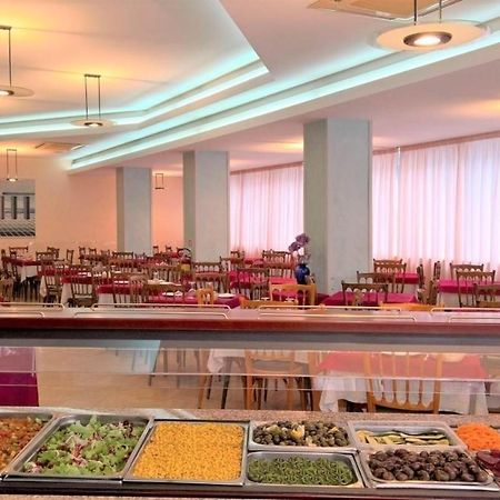 Hotel Cosmos Римини Экстерьер фото